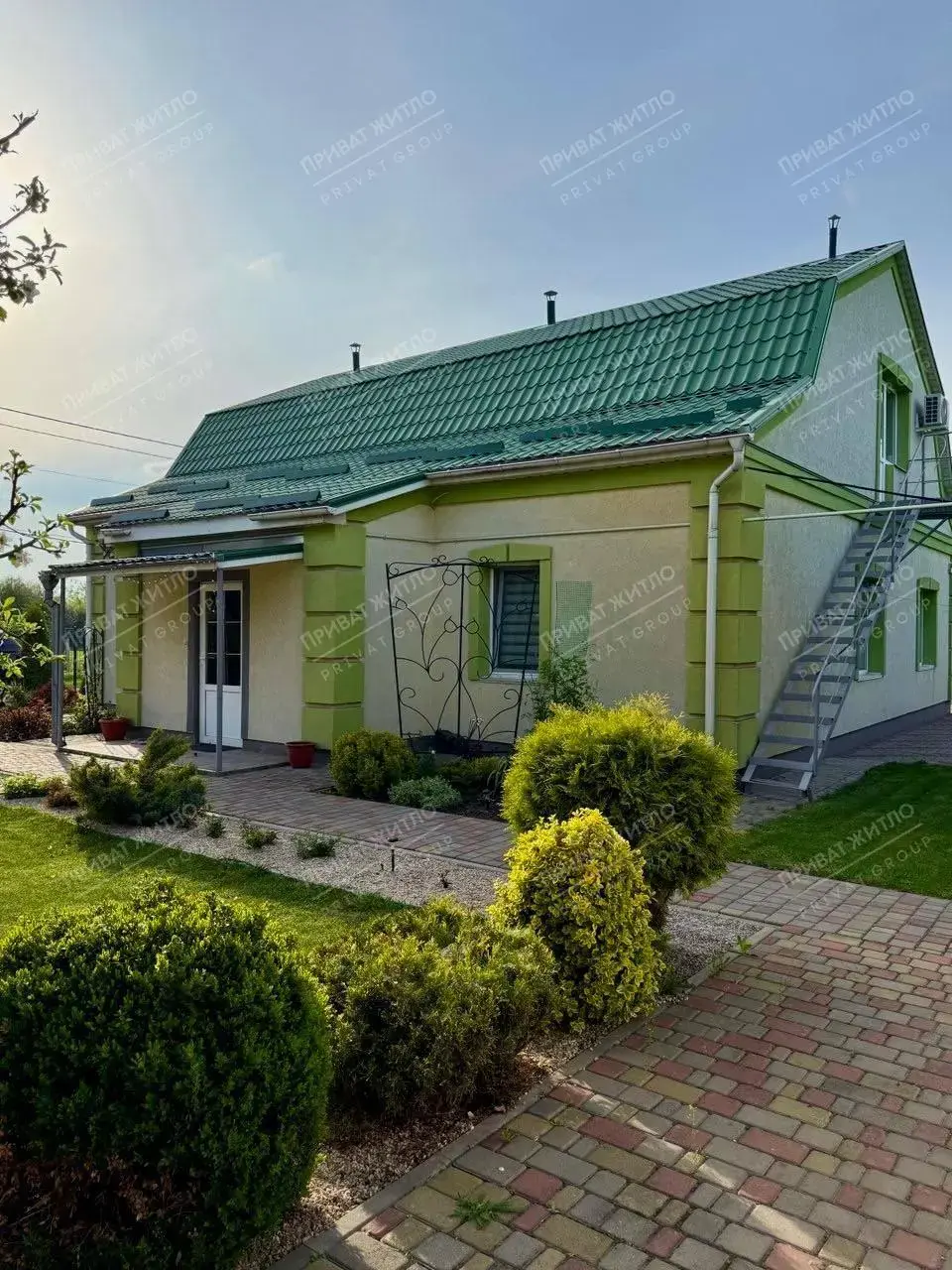 Продам гарний заміський будинок поруч з Миргородом! 
