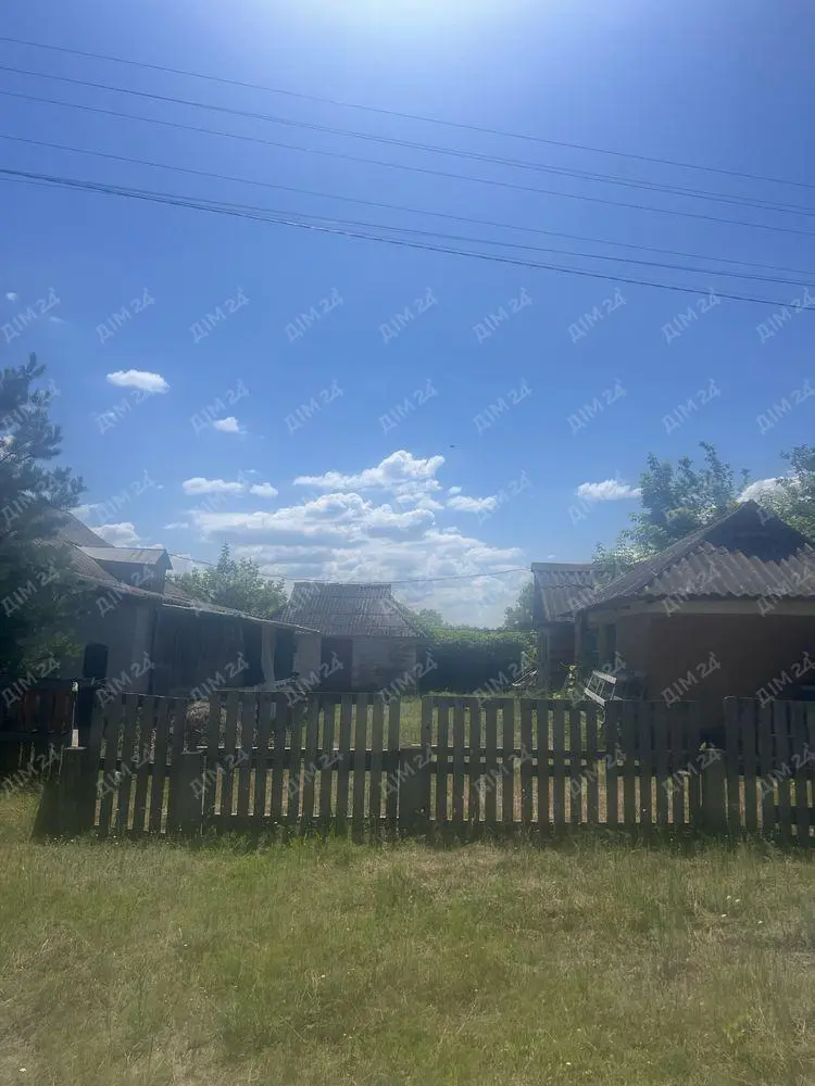 Будинок в селі Писарівка