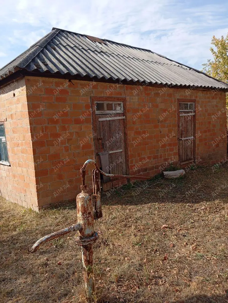 Будинок в селі Лукищина