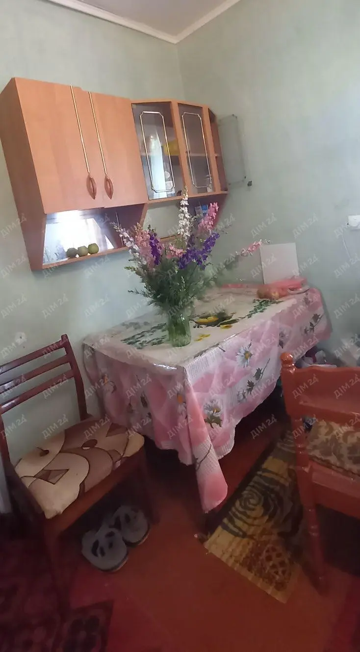 Окремий бюджетний будинок.