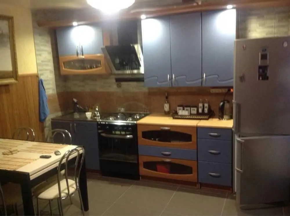 Просторий  двоповерховий будинок на Подолі