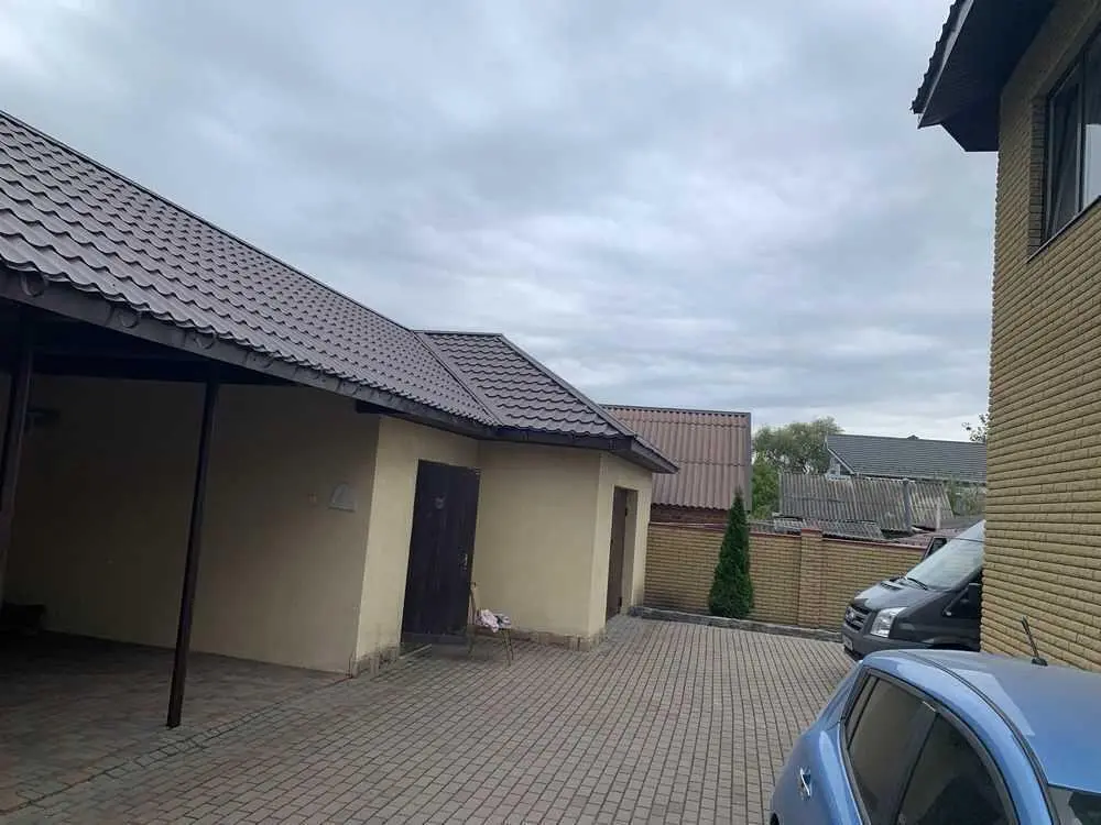 Просторий  двоповерховий будинок на Подолі