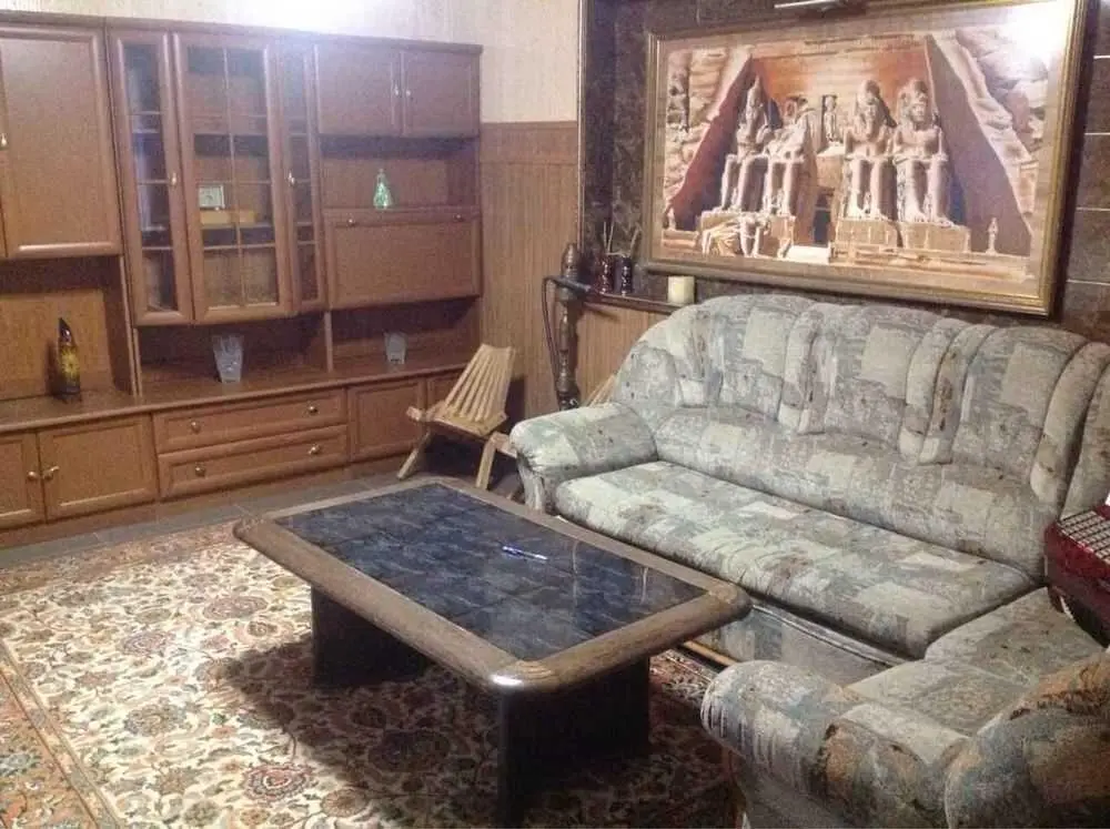 Просторий  двоповерховий будинок на Подолі