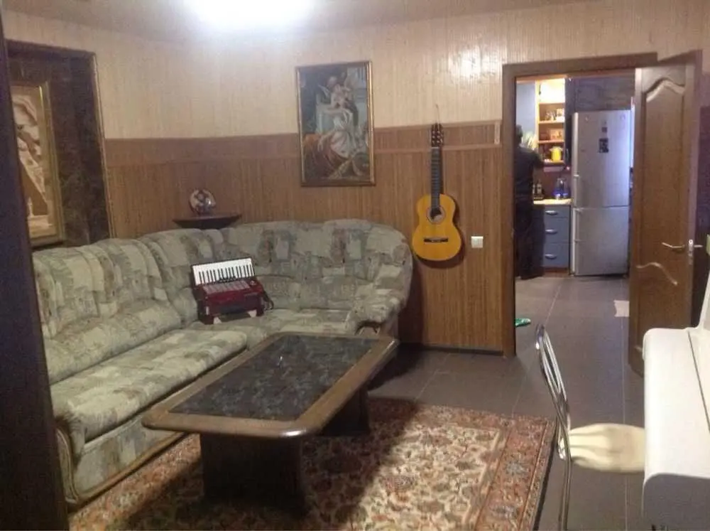 Просторий  двоповерховий будинок на Подолі