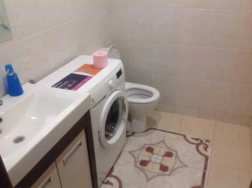 Просторий  двоповерховий будинок на Подолі