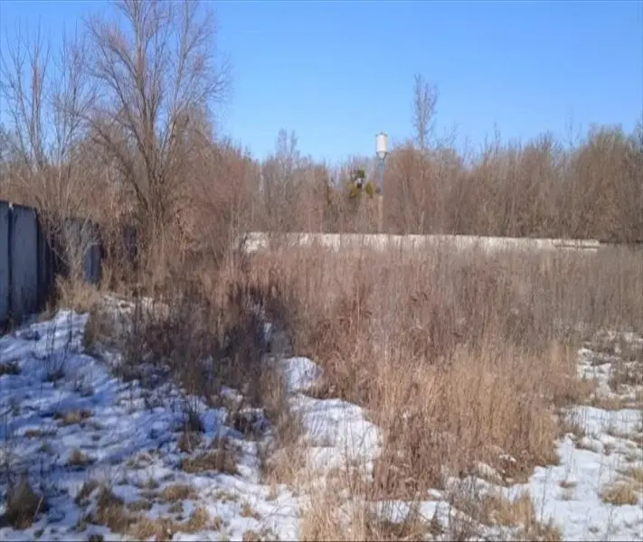 Продається велика ділянка землі у центрі Кротенок