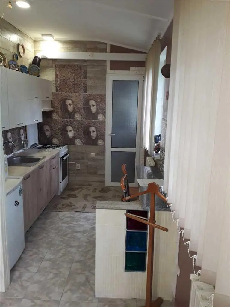 Універсальна трикімнатна квартира. 