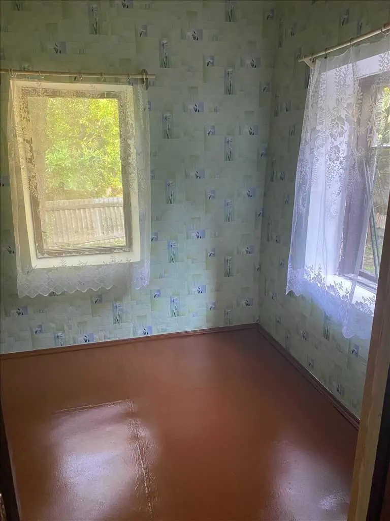 Окремий будинок у районі Очеретянки з окремим двором