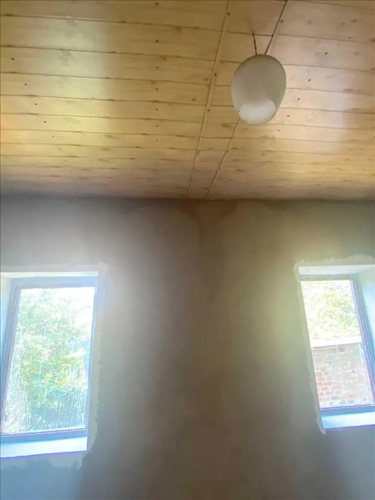 Окремий будинок у районі Очеретянки з окремим двором