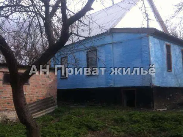 Окремий будинок у районі Очеретянки з окремим двором