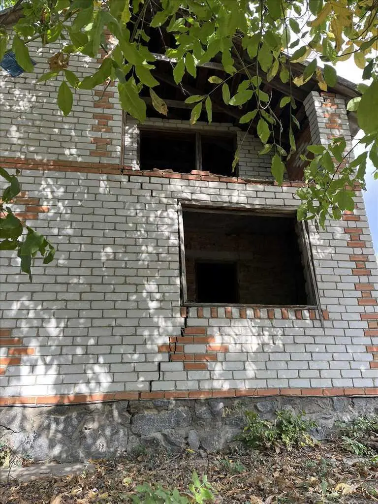 Дача без внутрішніх робіт в Жуках.