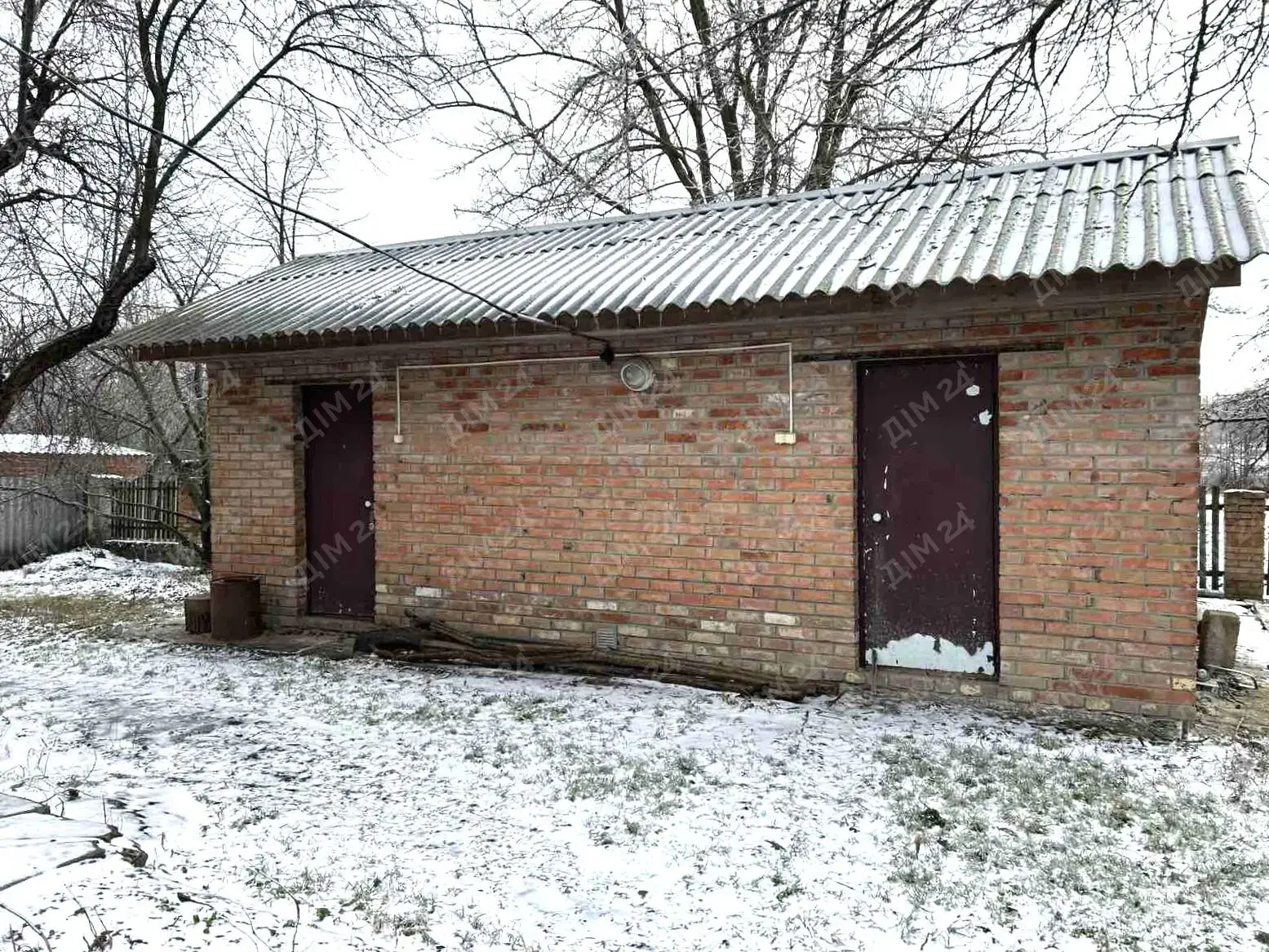 Два житлові будинки за 20 км від м.Полтава, Полтавський район