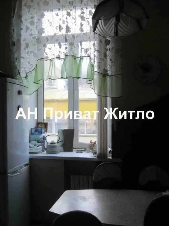 Простора 3-кімнатна квартира з видом на Корпусний парк