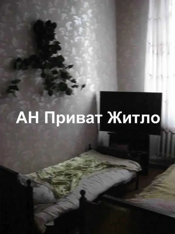 Простора 3-кімнатна квартира з видом на Корпусний парк