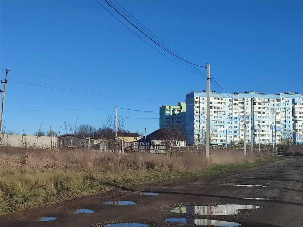 Чудова ділянка поблизу Розсошенської гімназії.